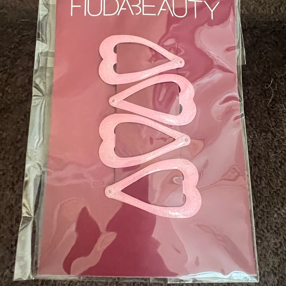 New Huda beauty barrettes ( 4 in pack) pink - Picture 2 of 3